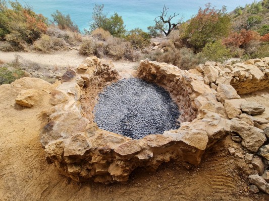 Así es restaurar un antiguo horno en los acantilados de Poble de Nou de Benitatxell