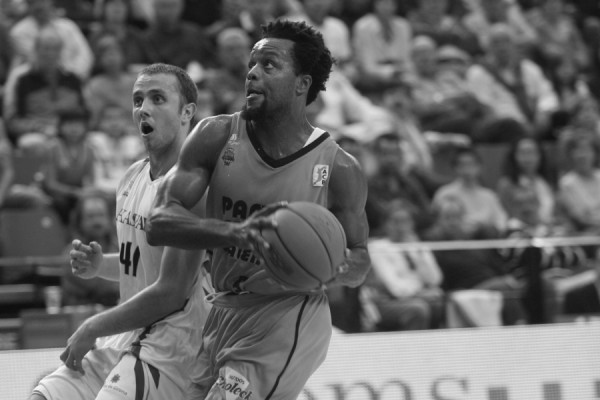 Valencia Basket transmite el pésame por el fallecimiento de Rubén Douglas