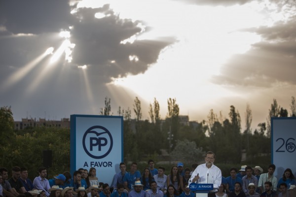 Rajoy apela al votante de C's para que no 