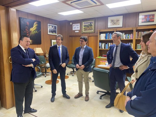 Albacete se interesa por el sistema de transporte urbano de Alicante y sus autobuses sin emisiones