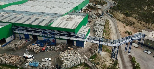 El Campello instará a la Generalitat a no ampliar la vida útil de la planta de residuos de 'Les Canyades'