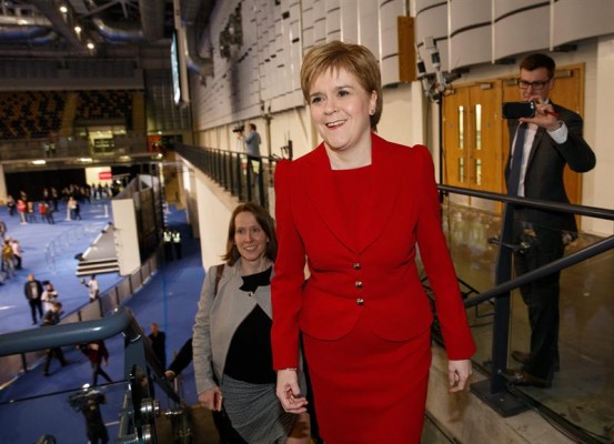 Escocia plantea un segundo referéndum de independencia y anuncia contactos 