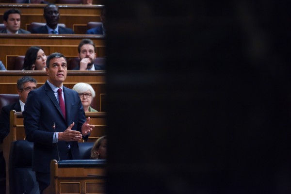 Rearme socialista, movilización electoral, blindaje de su figura... la cara B de la carta de Sánchez