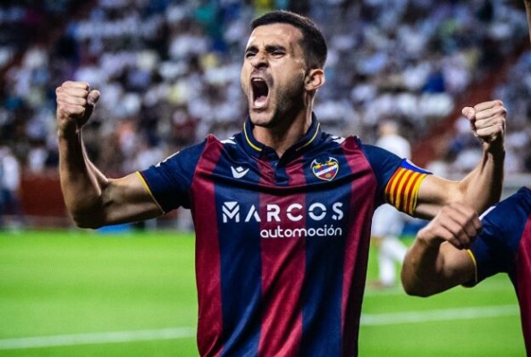 Postigo está a un partido de entrar en el top-10 histórico del Levante
