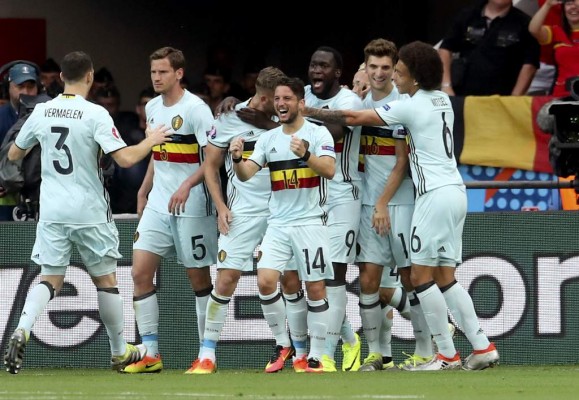 Bélgica asume el papel de favorito y entra en cuartos con goleada
