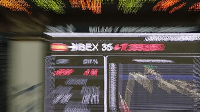 Vuelven a sacudirle al Ibex 35: de ganar un 3,4% a caer un 1,5% a media sesión