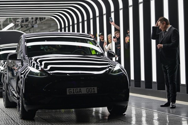 Tesla redujo un 55% su beneficio neto en el primer trimestre, hasta los 1.129 millones de dólares