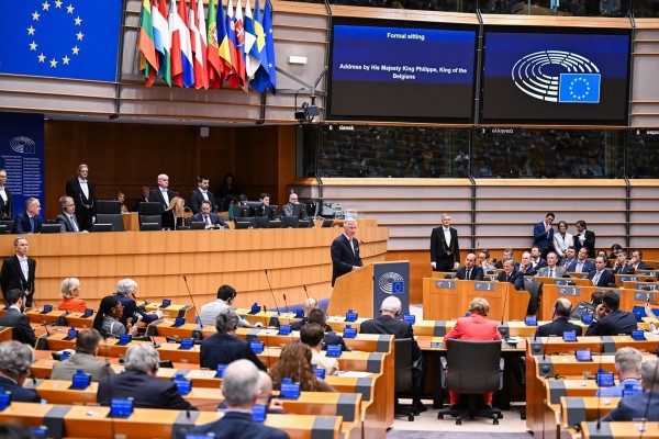 La Eurocámara apoya reforzar el control en pagos electrónicos y dar derecho al reembolso a víctimas de fraude
