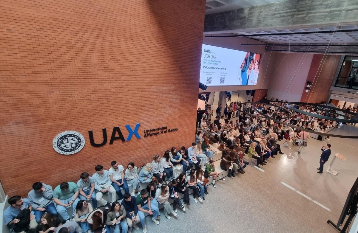 UAX cierra su ciclo de ferias de empleo con casi un centenar de empresas participantes
