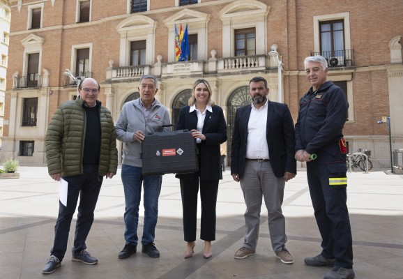 La Diputación refuerza la comunicación entre Els Pelegrins de Les Useres a través de unas emisoras