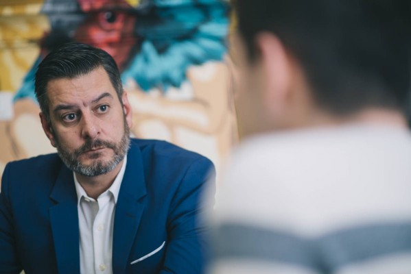 El exconcejal Carlos Galiana publica 'Génesis', su primera novela de ficción