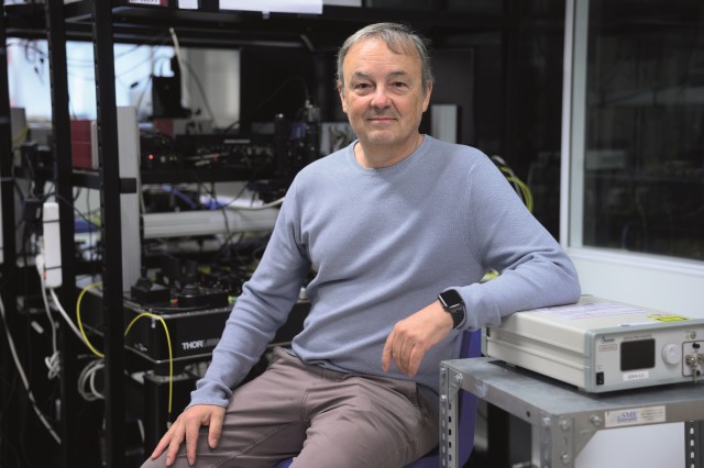 iPronics: chips fotónicos para revolucionar las telecomunicaciones