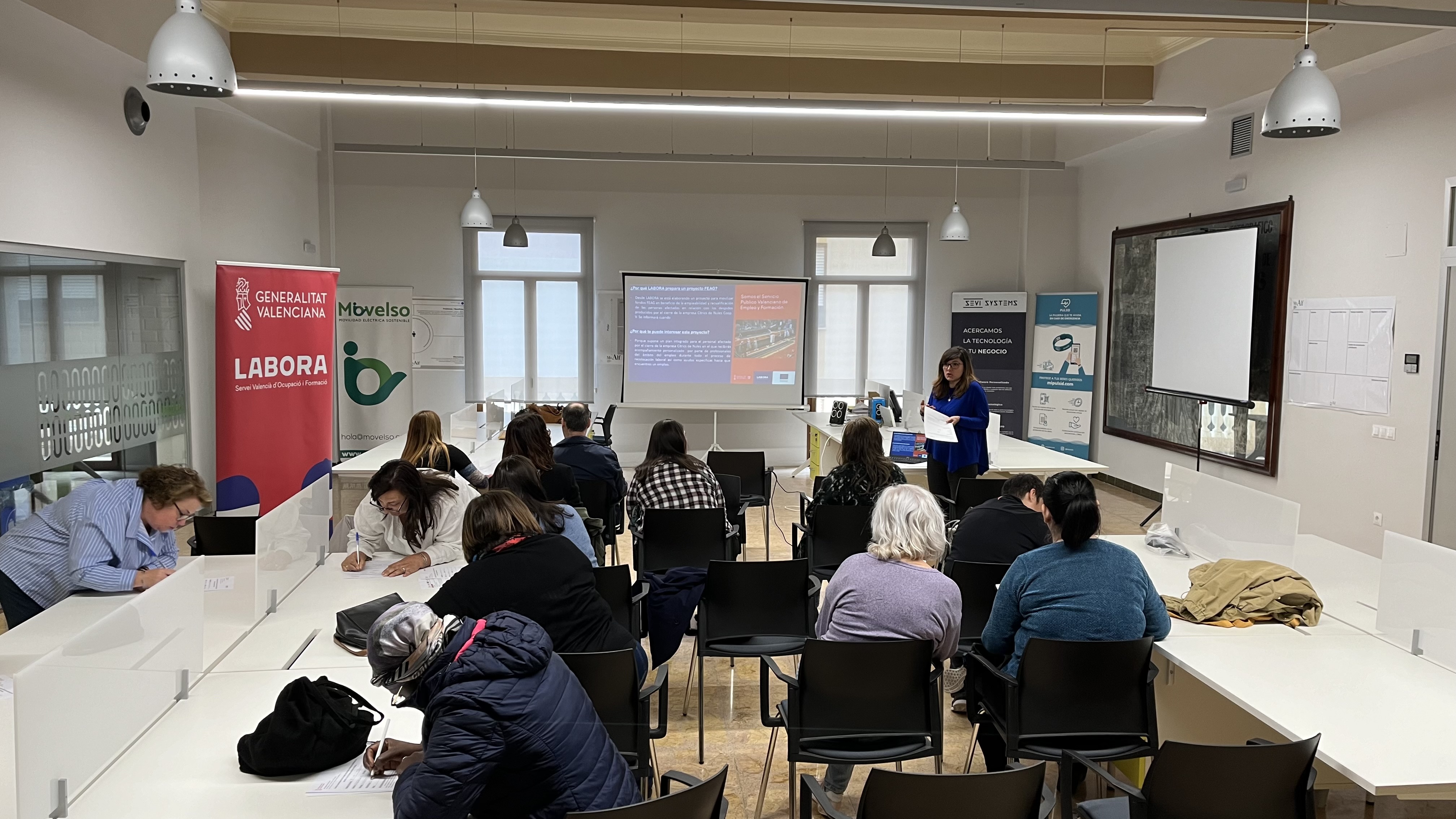 Nules alberga sessions de Labora per a orientar i assessorar al personal de Cítrics de Nules