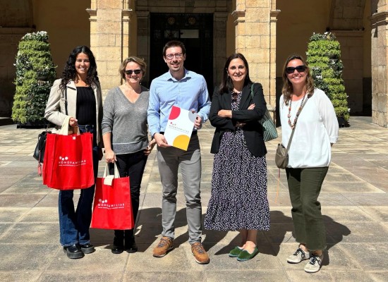 Castelló plantea a la asociación Monofamilias establecer sinergias de colaboración
