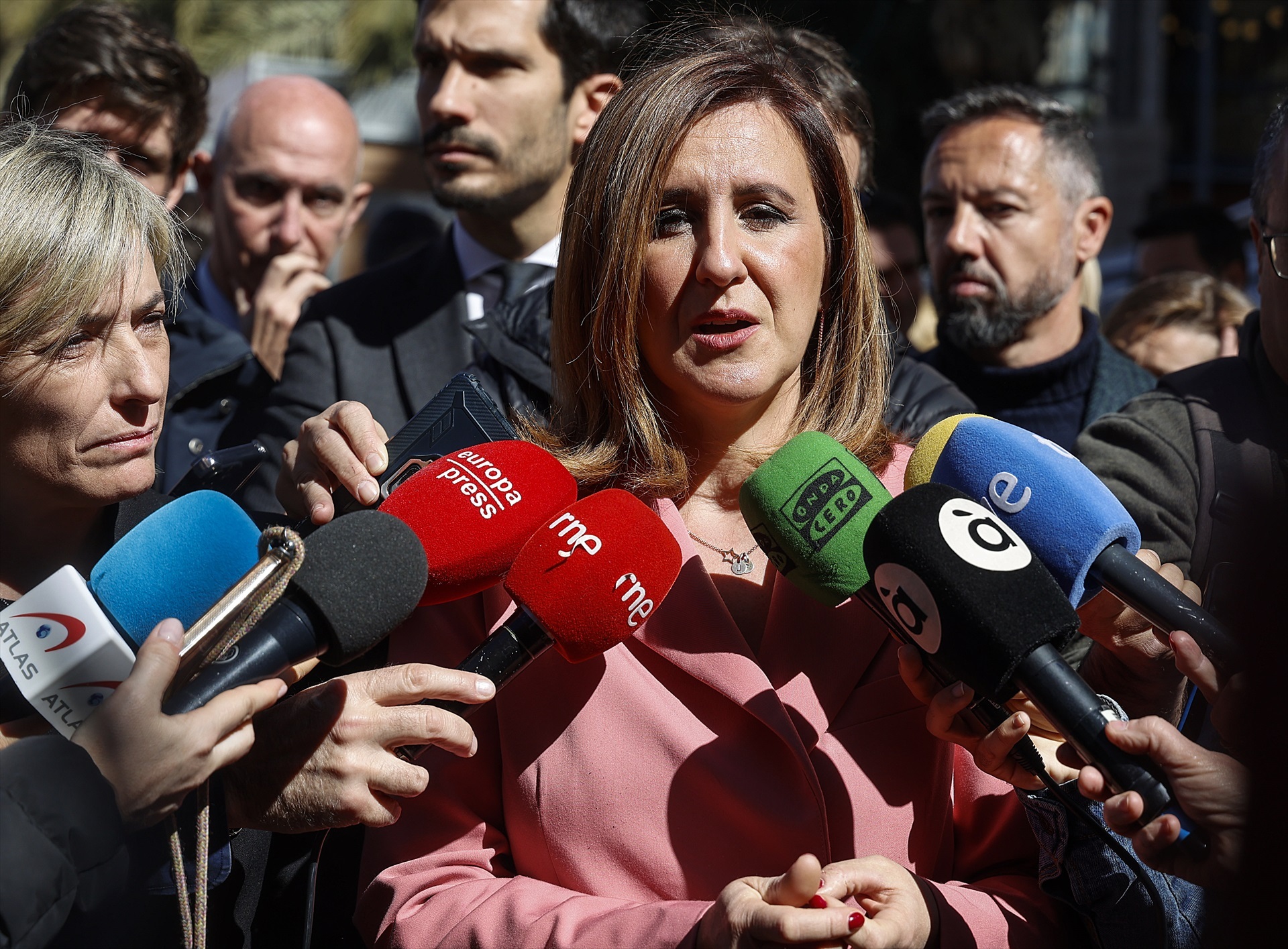 Catalá pide al Puerto que apoye el soterramiento de las vías de Serrería para el desarrollo de València