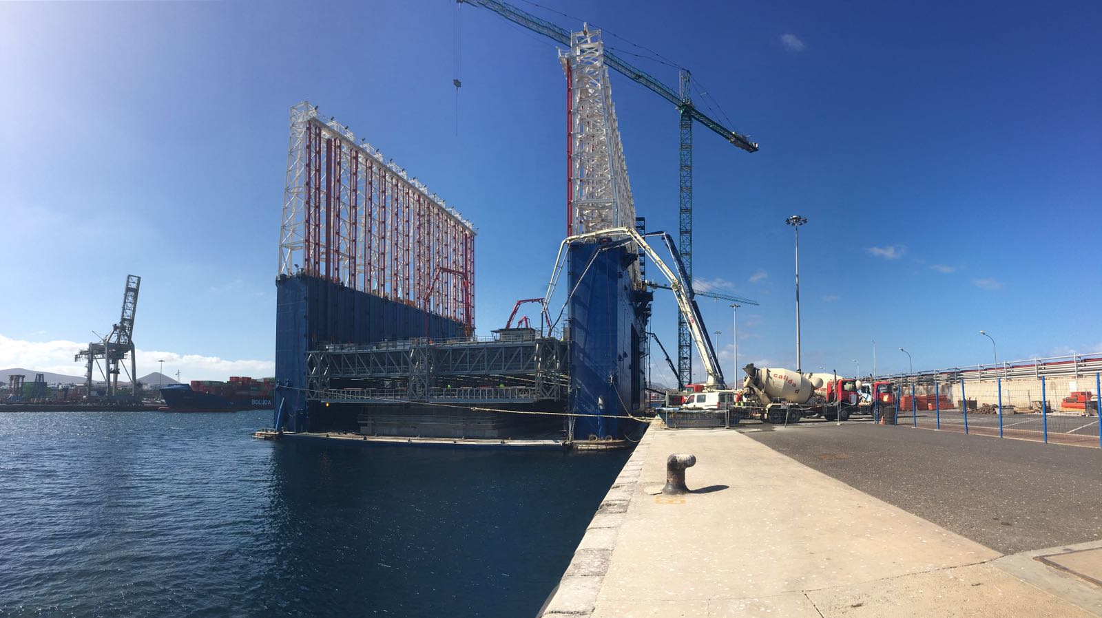 MC Spain suministrará 300 toneladas de aditivos para siete cajones flotantes de hormigón en Lanzarote