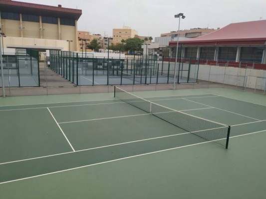 EU-UP insiste en abrir las pistas de forma municipal mientras se licita la piscina de El Campello