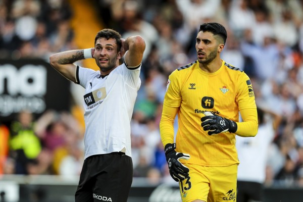 Hugo Duro frena su racha