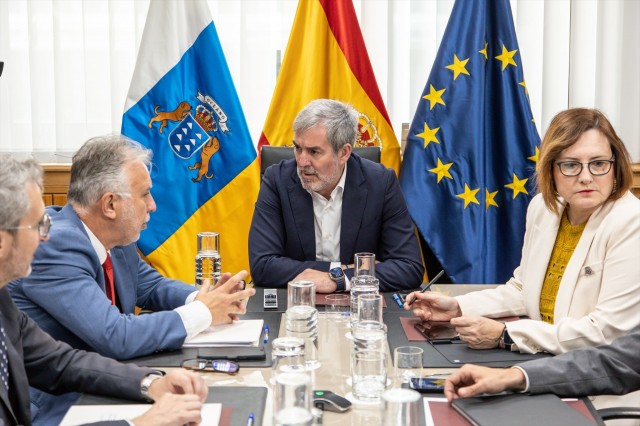 El Gobierno se decanta por una proposición de ley para repartir 2.500 menores migrantes tutelados