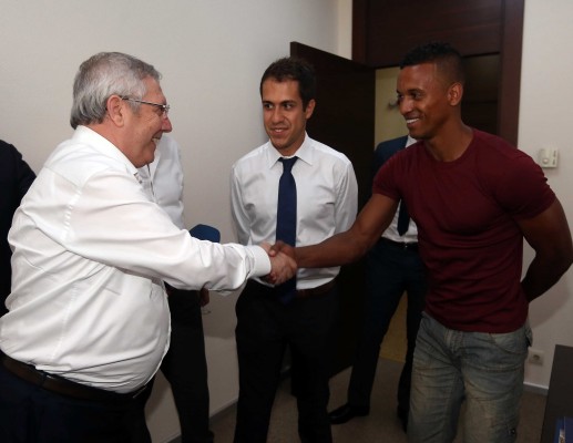 Aziz Yildirim, presidente del Fenerbahçe: “Nani va al Valencia”