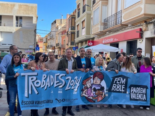 Cabanes reivindica l'activisme per la llengua en les Trobades d'Escola Valenciana 