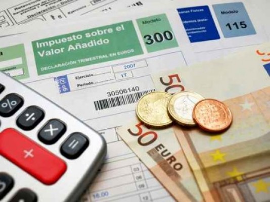 Los españoles ya han cubierto con lo trabajado en 2016 el pago anual de sus impuestos