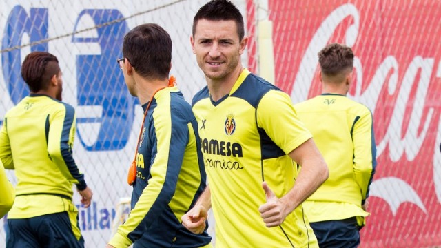 El Villarreal CF renueva a Rukavina y Bonera