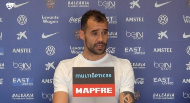 Juanfran se despide entre lágrimas pero abre la puerta a volver al Levante