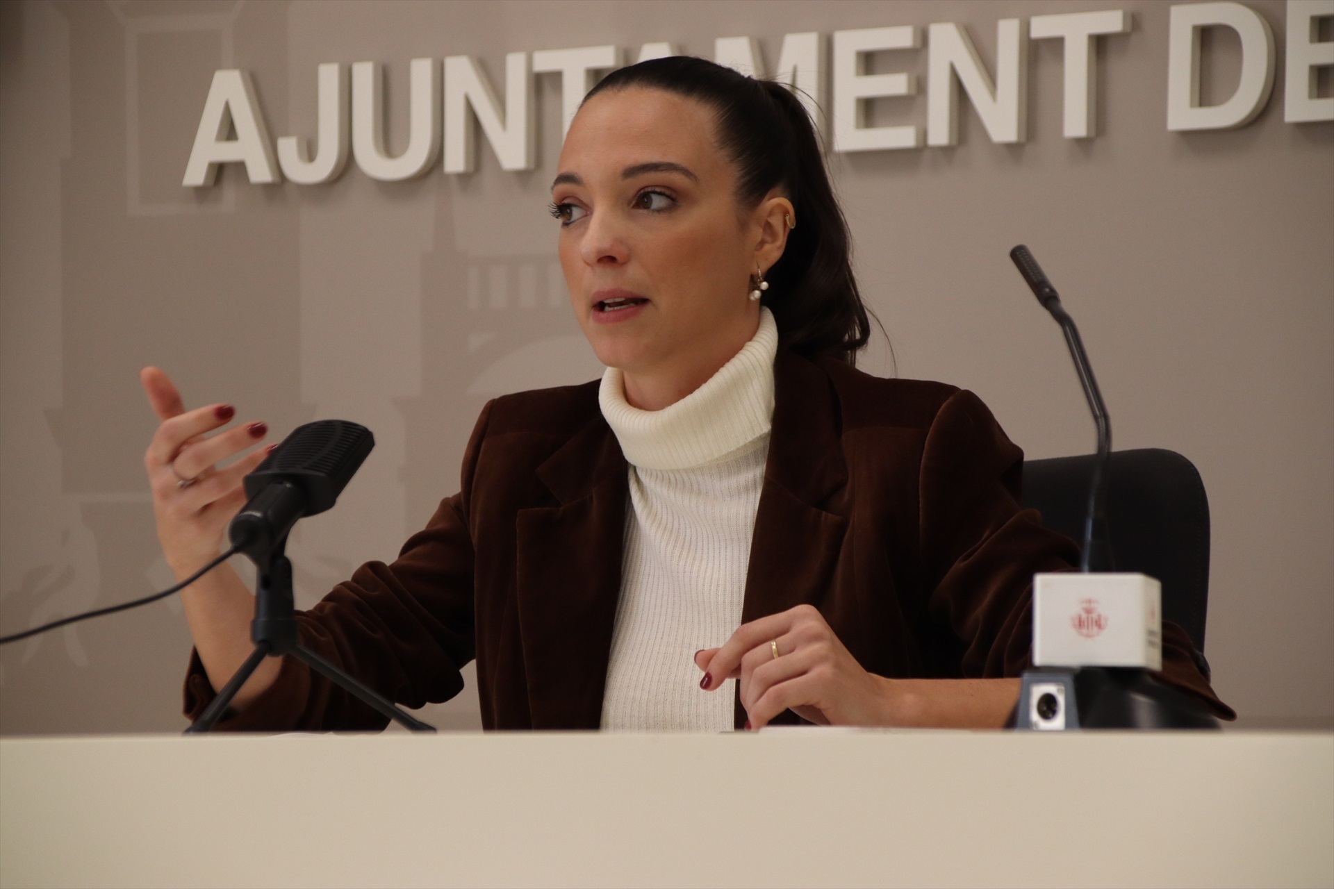 El PSPV denuncia la eliminación de programas para jóvenes sobre orientación LGTBI en València