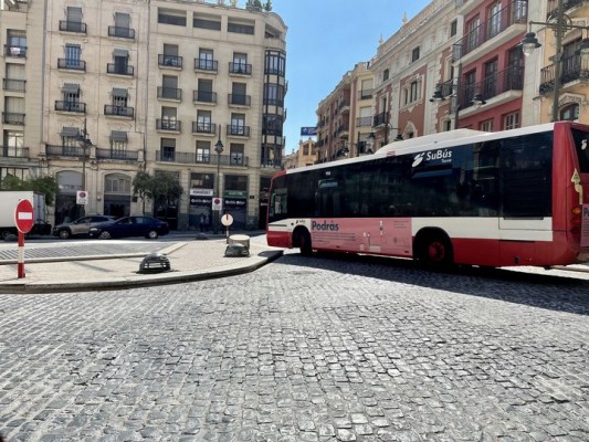 Alcoy prepara los pliegos para la nueva contrata del bus urbano contando con vehículos eléctricos