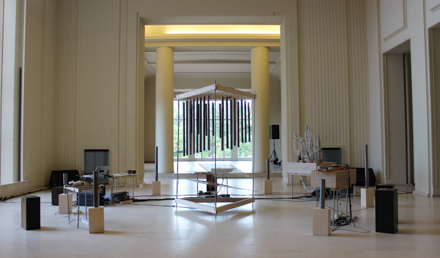 Experimentación visual, sonora y escenográfica para el cierre de Ensems 2016