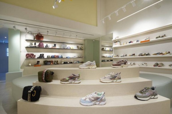 Las zapatillas de Hoff llegan al centro de Murcia con una nueva tienda en la Gran Vía