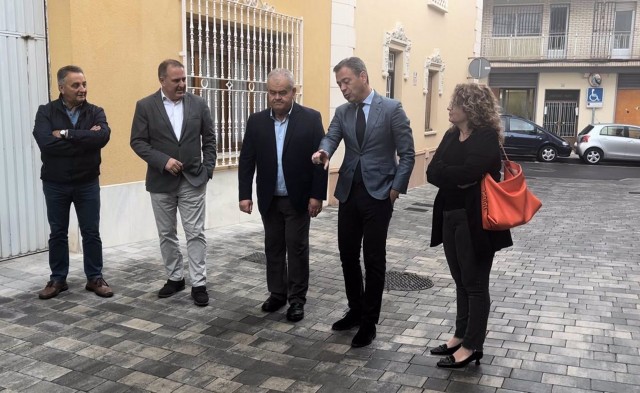 La Región invierte 450.000 euros para mejorar la seguridad vial de Totana pavimentando sus caminos 