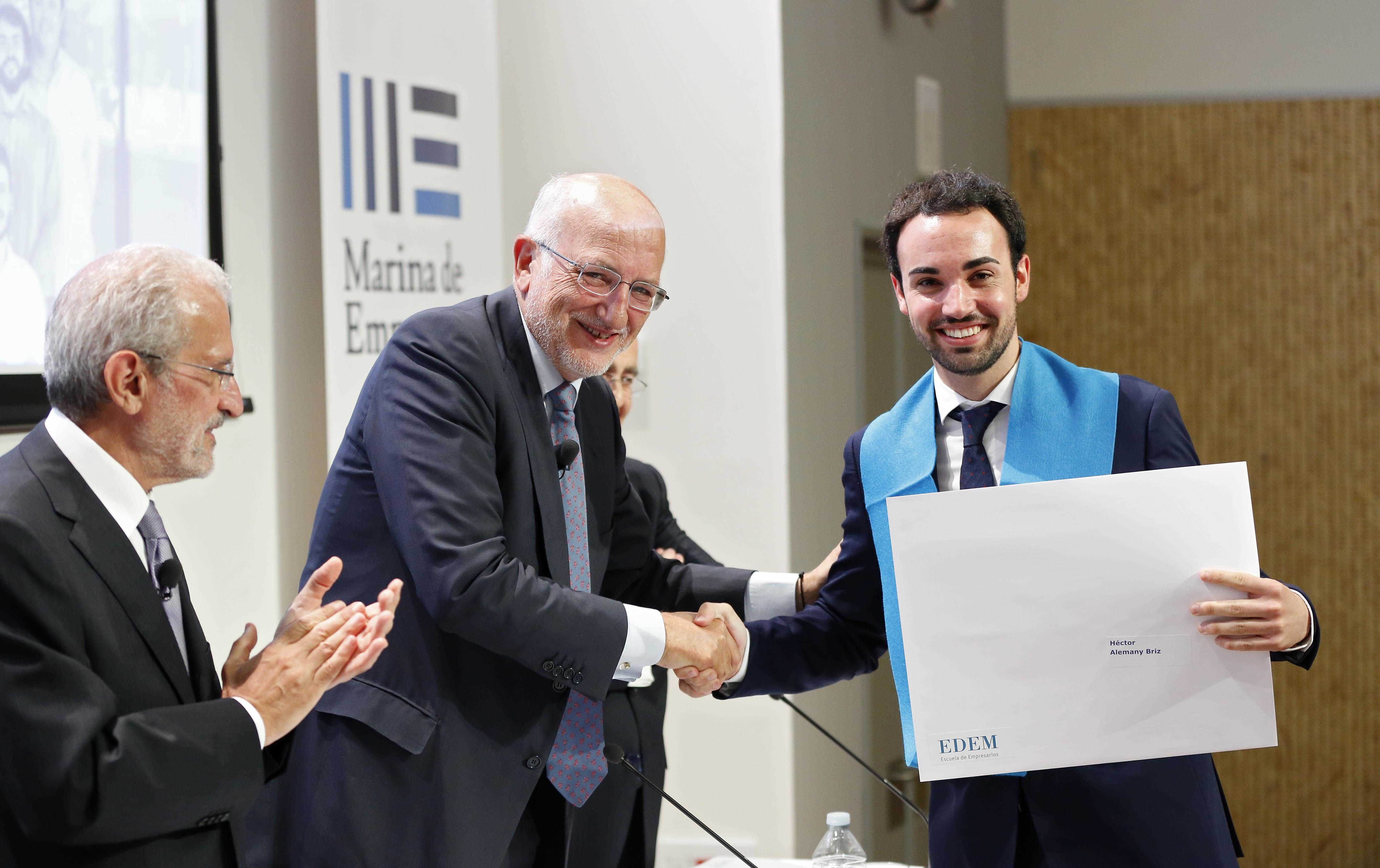 Juan Roig apadrina la primera promoción del grado en ADE para Emprendedores de EDEM