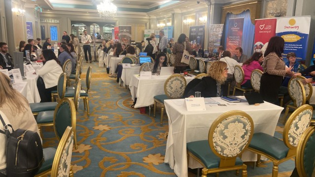 El turismo de Castellón explora el mercado irlandés e intenta recuperar los vuelos con Dublín