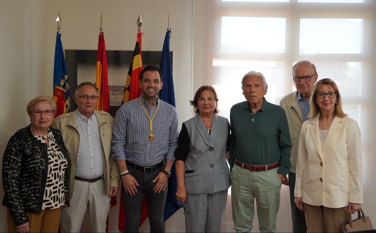 El alcalde Sagredo recibe la Medalla de la Cofradía de Minerva de Paterna