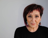 Elia Barceló publica 'Una mentira peligrosa': un 'thriller' sobre el ciberacoso en el instituto