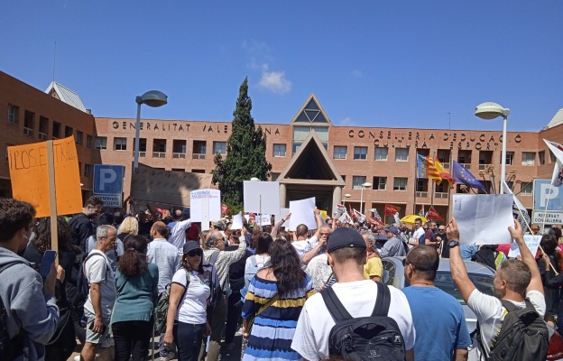 Las EOI se concentran contra los 
