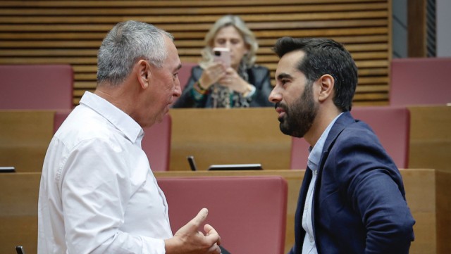 Zaplana y el franquismo, la criptonita contra Mazón de la oposición