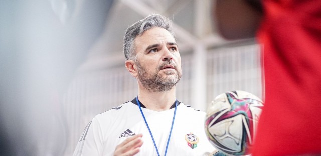 Ricardo Íñiguez, frente a la opción de ganar la Copa África de Naciones de futsal