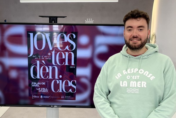 La Vall d'Uixó da la oportunidad a 24 jóvenes de exponer su obra artística en 'tendencia'