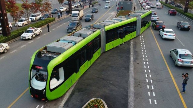 Pradas asegura que el tramo del 'E-TRAM' en Elche de Carrús a la UMH se materializará esta legislatura
