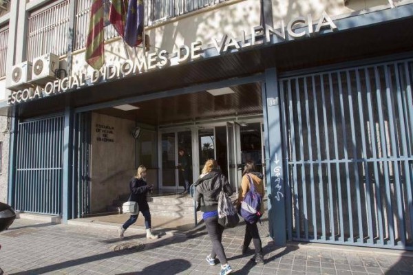 Las EOI se concentran contra los 