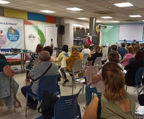 Alicante oferta 56 cursos, talleres y actividades de ocio sobre consumo, cocina y tecnología