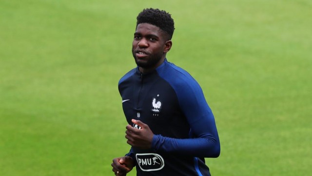 El Barcelona cierra el fichaje del central francés Umtiti, según 