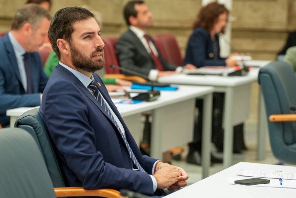 Crisis en el Gobierno: Antelo convoca la comisión de seguimiento del acuerdo PP y Vox en la Región