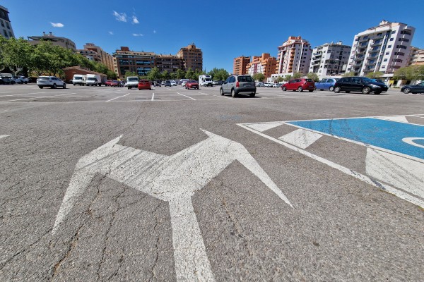 El contrato clave para ampliar la Zona de Bajas Emisiones, a punto: optan tres firmas locales 