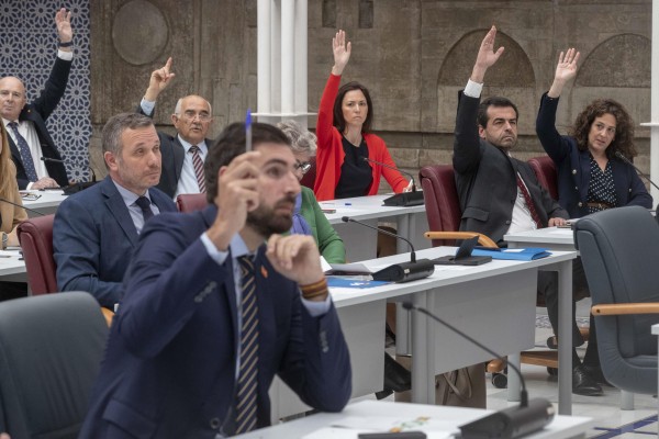 El PP hace caer la reforma de Vox de la ley del Mar Menor con su abstención