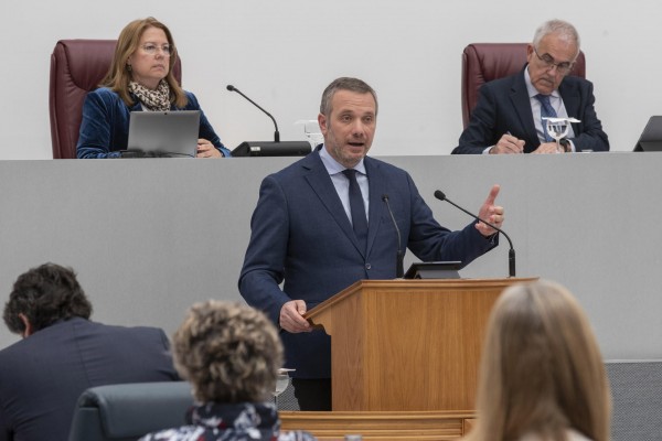 El PP sortea a Vox y plantea una 