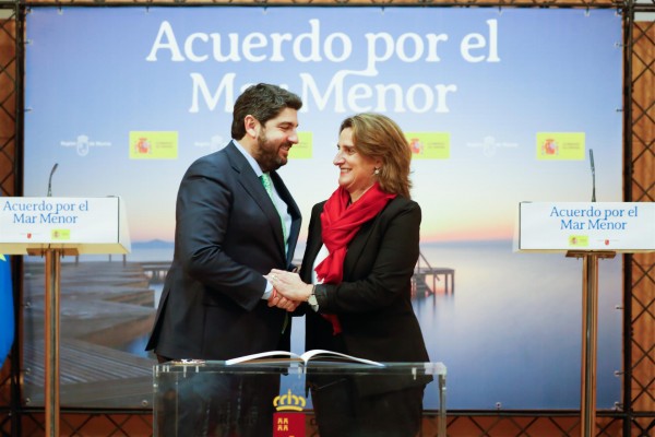 La ministra Ribera vuelve a San Pedro para supervisar el Mar Menor